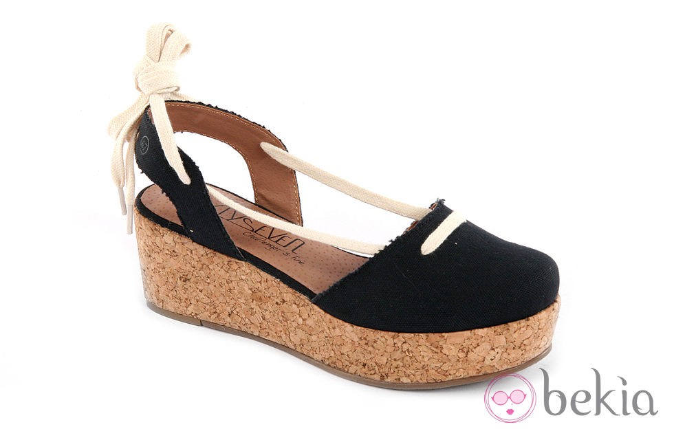 Flatforms tipo alpargata en color negro de la colección verano 2012 de Sixtyseven