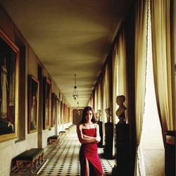 Carlota Casiraghi posa para Mario Testino en Vogue Francia