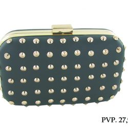 Clutch negro con tachuelas de la colección otoño/invierno 2012/2013 de Tantrend