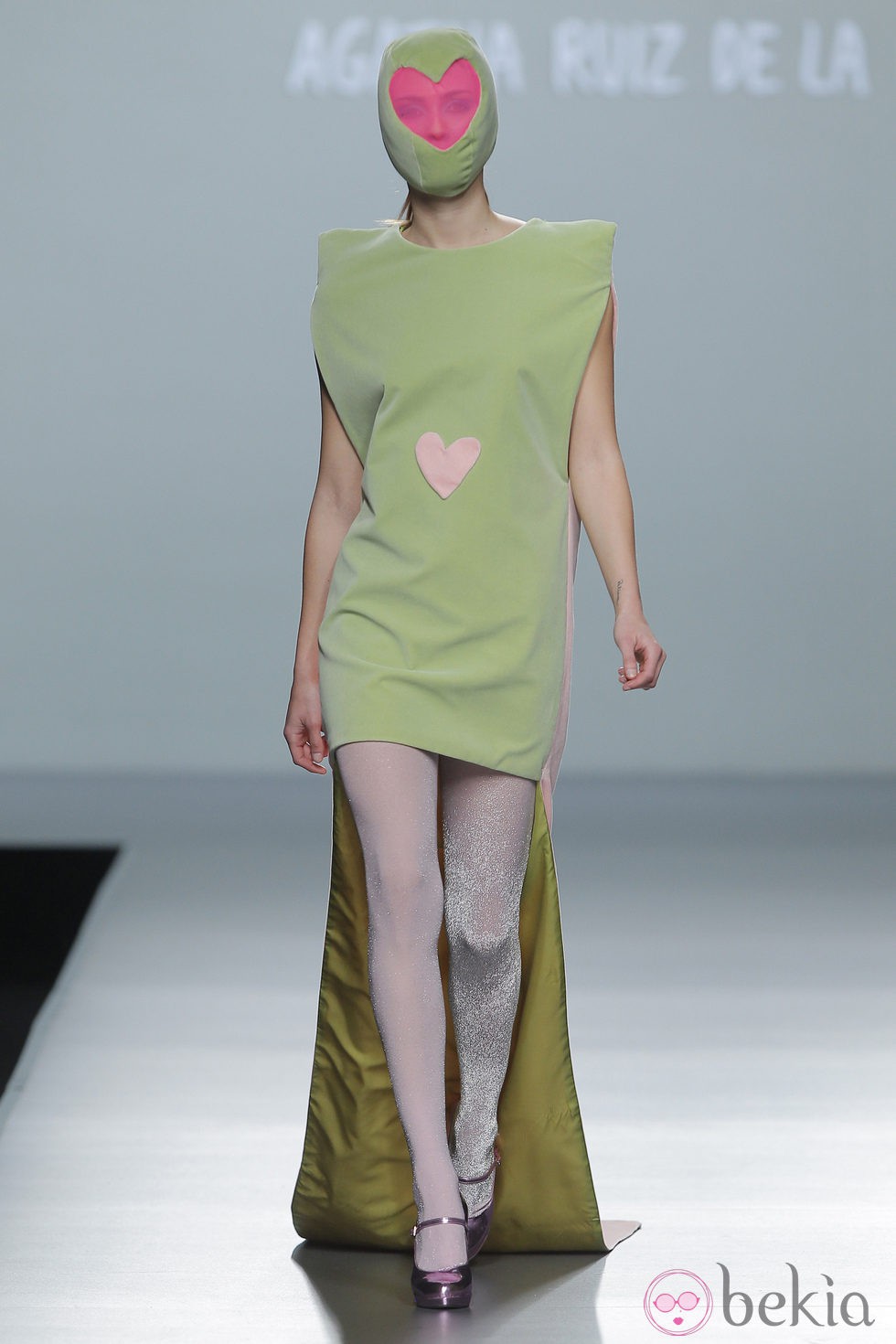 Vestido verde pastel de la colección otoño/invierno 2013/2014 de Ágatha Ruiz de la Prada en Madrid Fashion Week