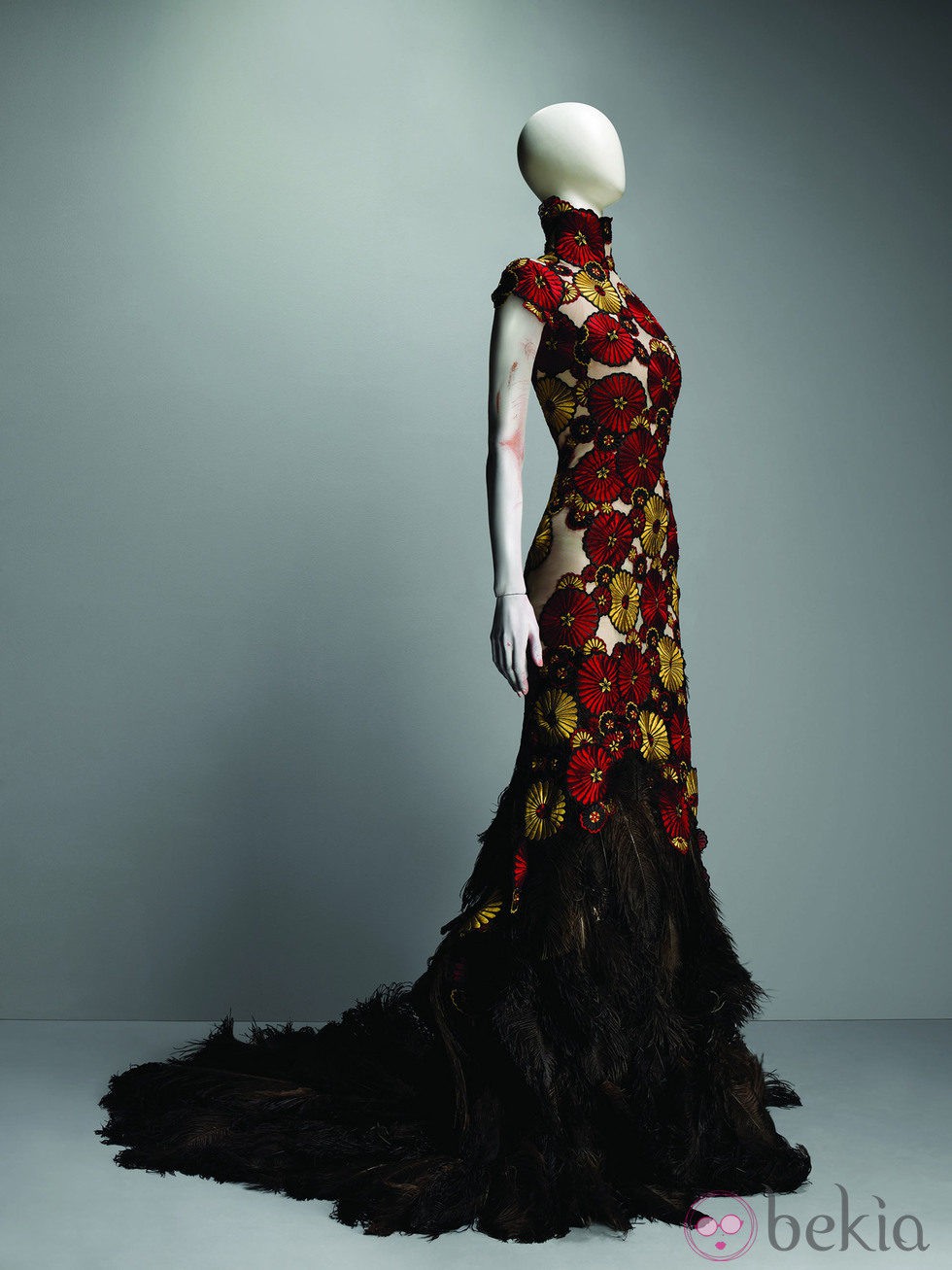 Vestido VOSS de Alexander McQueen, primavera/verano 2001