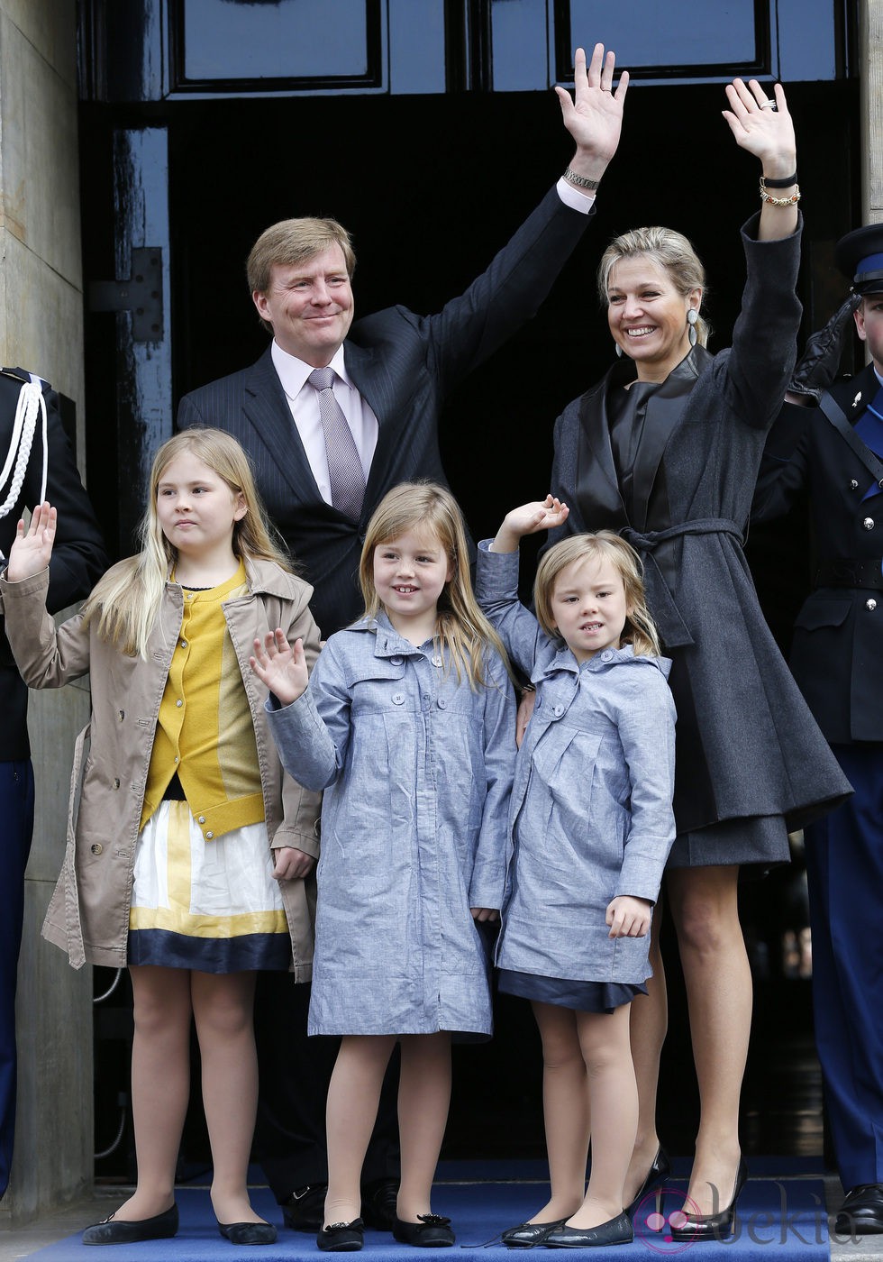 Máxima de Holanda con un traje negro durante el ensayo para la coronación