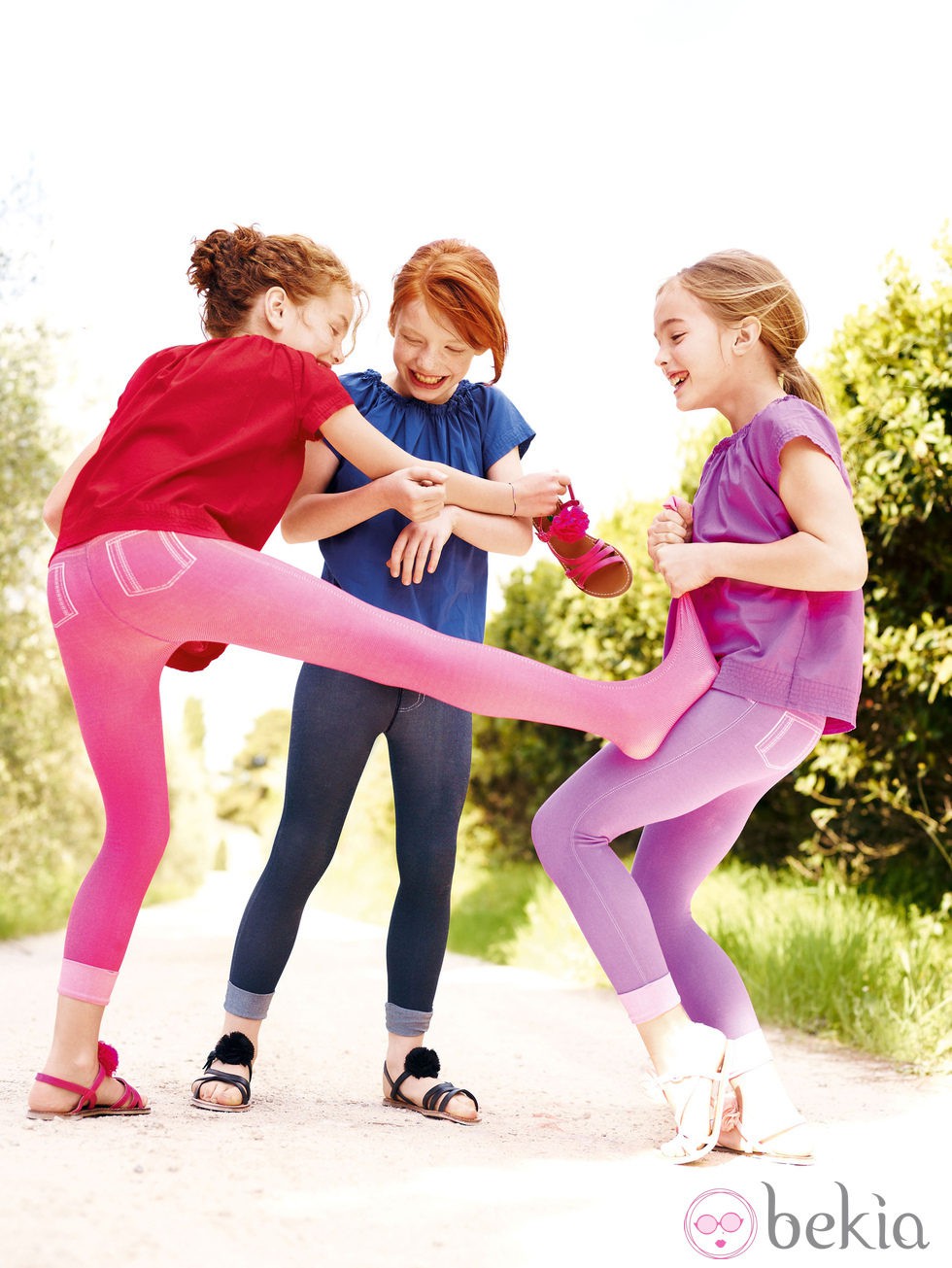 Conjuntos de leggins y camisetas para niña de la colección primavera/verano 2013 de Benetton