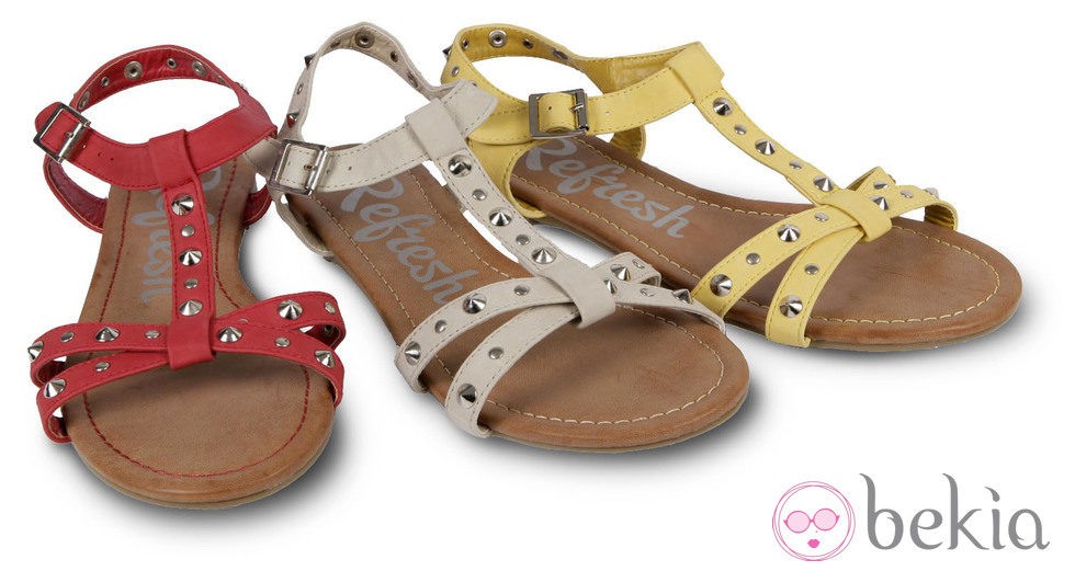 Sandalias con tachuelas de la colección primavera/verano 2013 de Refresh