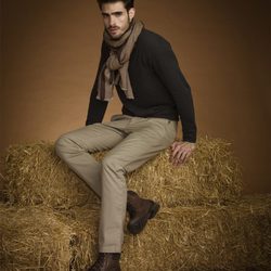 Juan Betancourt con botas de piel de la coleccion otoño/invierno 2013 de Xti