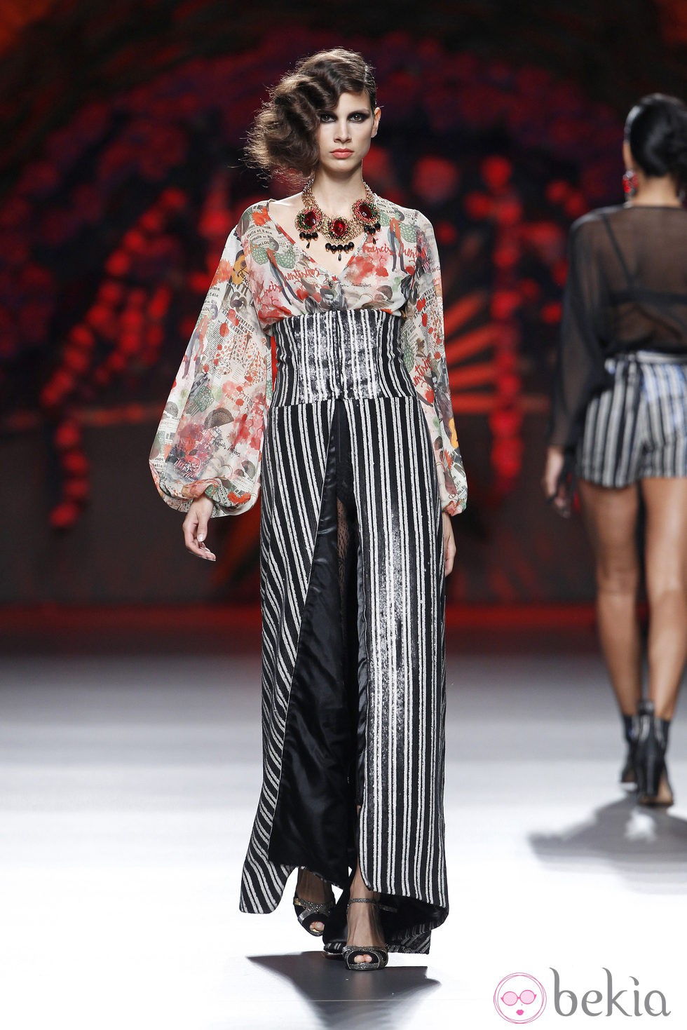 Falda con corsé de la colección primavera/verano 2014 de Francis Montesinos en Madrid Fashion Week