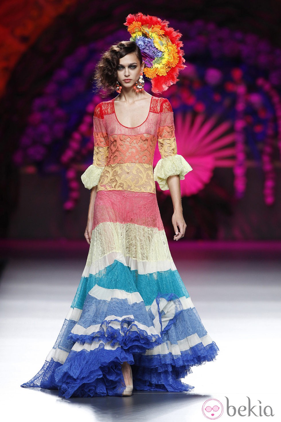 Vestido con volantes de la colección primavera/verano 2014 de Francis Montesinos en Madrid Fashion Week