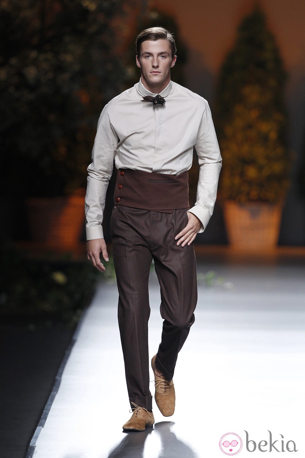 Pantalón marrón de la colección primavera/verano 2014 de Ion Fiz en Madrid Fashion Week