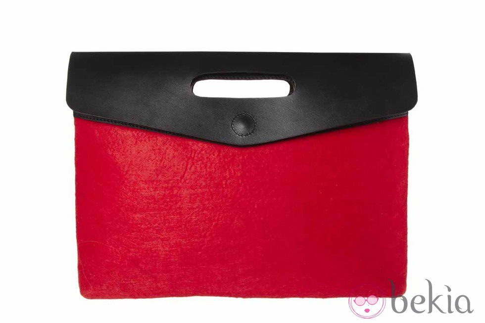 Clutch rojo y negro de la colección otoño/invierno 2013/2014 de Asos