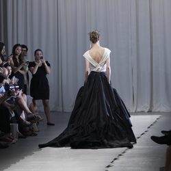 Diseño bicolor de Jason Wu, colección primavera de 2012