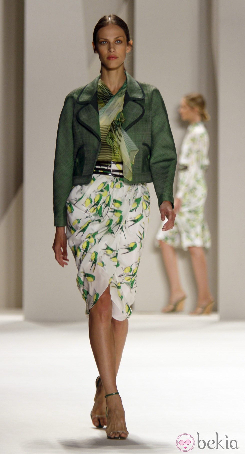 Traje de chaqueta verde de Carolina Herrera, colección primavera 2012