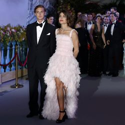 Carlota Casiraghi con vestido tail-hem de Chanel