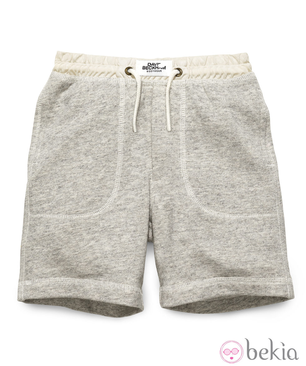 Short gris de la colección infantil de David Beckham para H&M