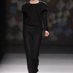 Total black de AA de Amaya Arzuaga en Madrid Fashion Week otoño/invierno 2014/2015