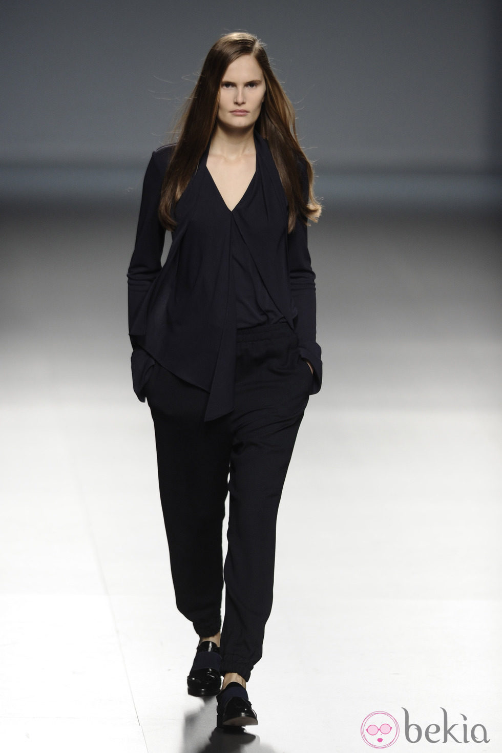 Blusa y pantalón de la colección otoño/invierno 2014/2015 de Ángel Schlesser en Madrid Fashion Week