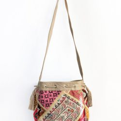 Bolso con diferentes estampados de la colección 'Two Sisters' primavera/verano 2014 de eseOese