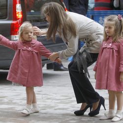 La primera Pascua de Infanta Sofía junto a la futura reina Letizia Ortiz y la Infanta Sofía