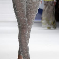 Pantalón transparente de Vera Wang, colección primavera de 2012