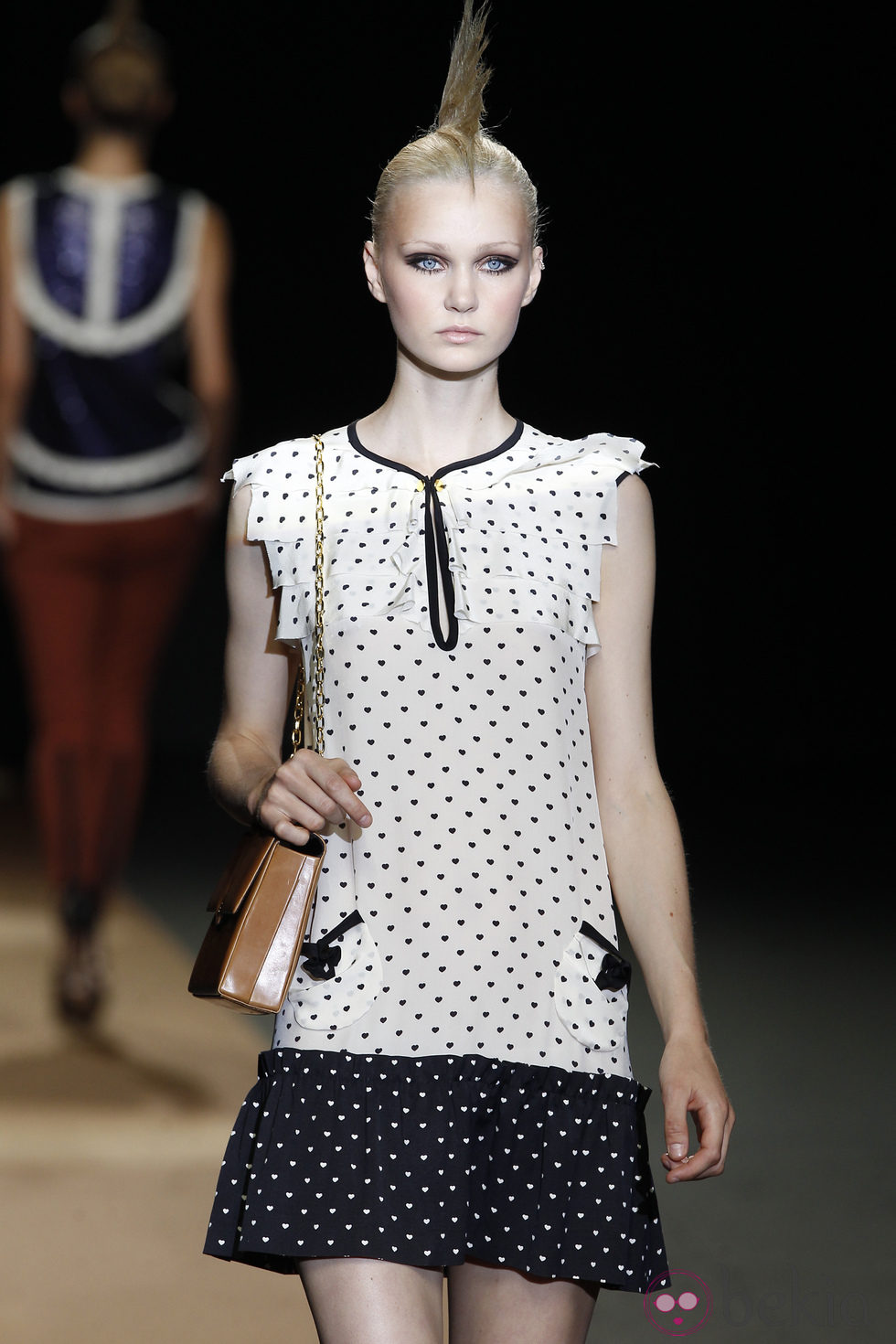 Vestido con estampado de corazones de Miguel Palacio, colección primavera de 2012