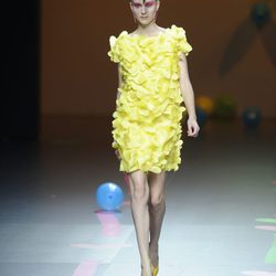 Vestido amarillo de Ágatha Ruiz de la Prada en Cibeles