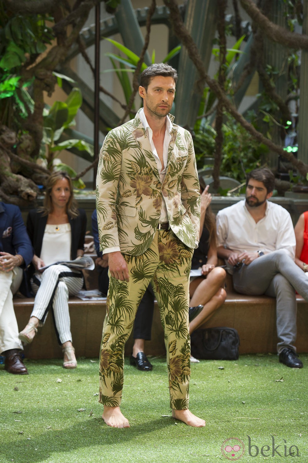 Estampado tropical, protagonista del desfile de Emidio Tucci para primavera/verano 2015