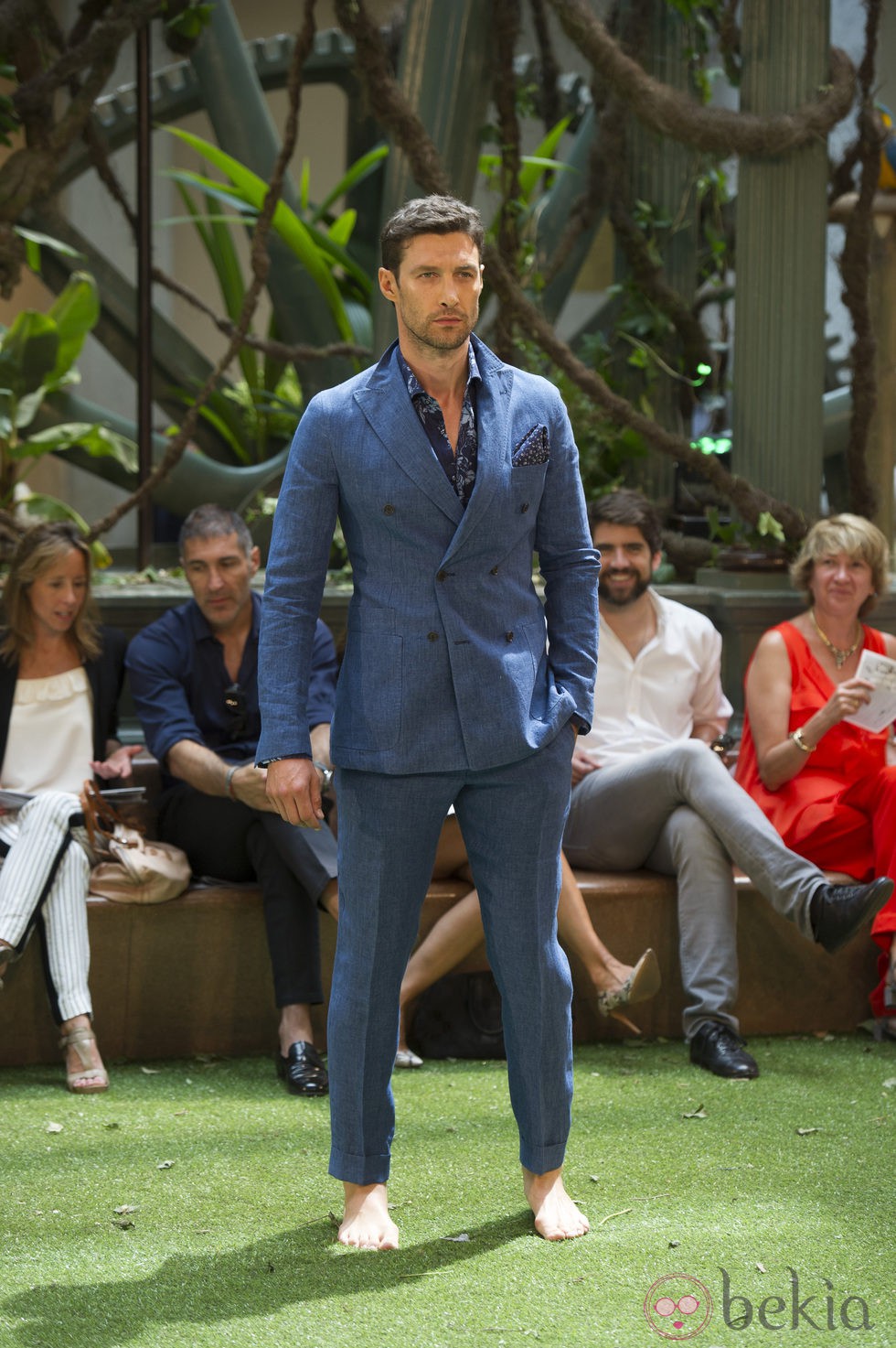 Traje azul de Emidio Tucci para primavera/verano 2015