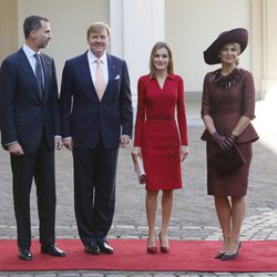 Los Reyes de Holanda reciben a los Reyes Felipe y Letizia en su viaje a los Países Bajos