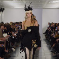 Desfile de Alta Costura del diseñador John Galliano en Londres