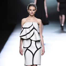 Desfile de la colección otoño/invierno 2015/2016 de Amaya Arzuaga en la Madrid Fashion Week