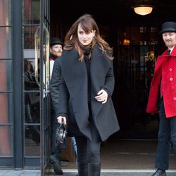 50 looks de Dakota Johnson: el estilo de Anastasia Steele