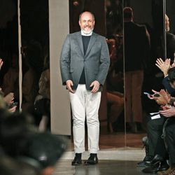 Peter Copping en su primer desfile como director creativo de Oscar de la Renta