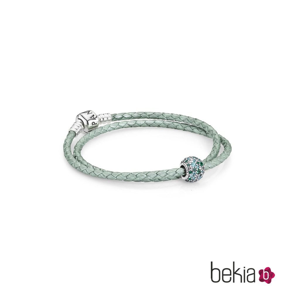 Pulsera de cuero trenzado y charm en color verde de la colección de verano 2015 de Pandora