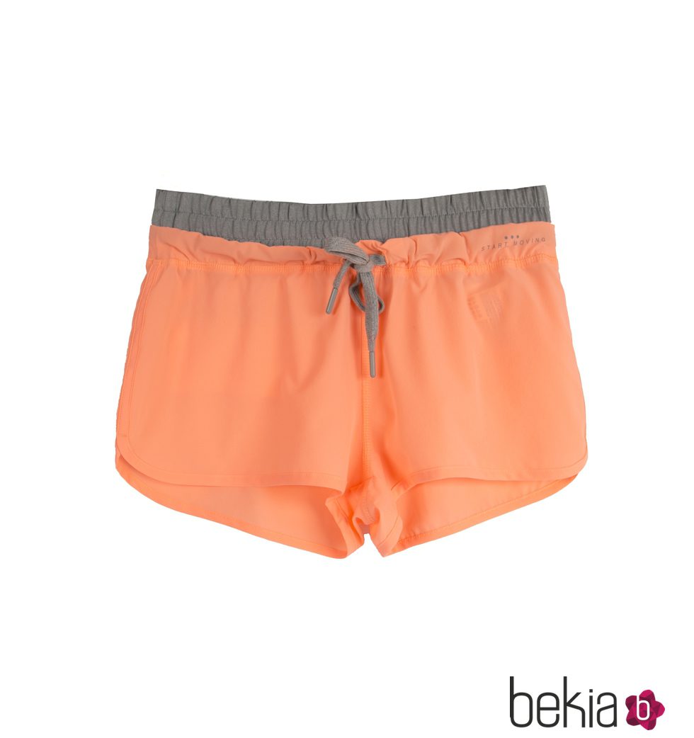 Short naranja y gris de la colección deportiva 'Start Moving' de Bershka