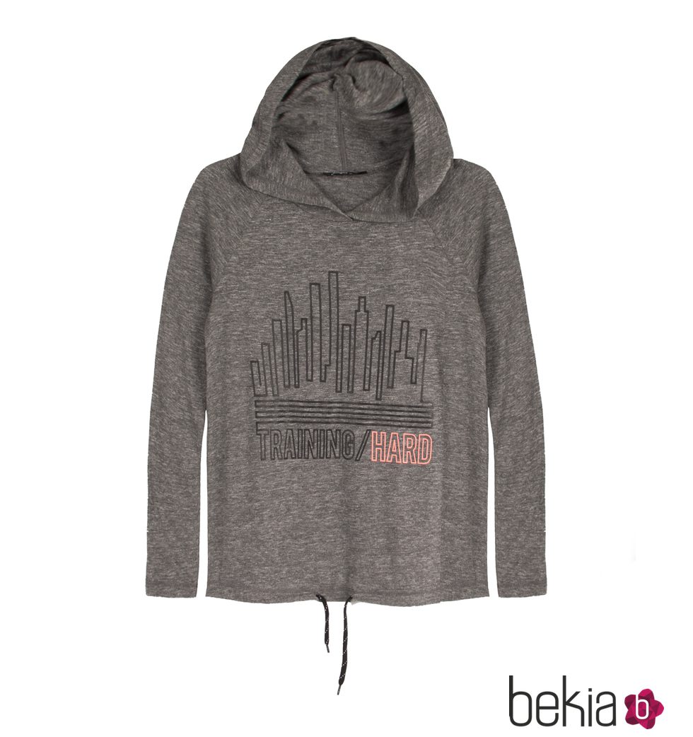 Sudadera gris de la colección deportiva 'Start Moving' de Bershka