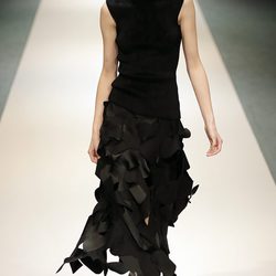 Vestido negro de la colección de Victoria Beckham en Singapur