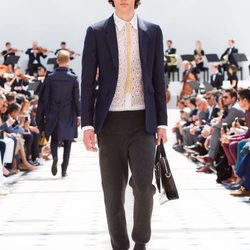 Chaqueta y pantalón 'jogging' de la colección primavera/verano 2016 de Burberry Prorsum Hombre