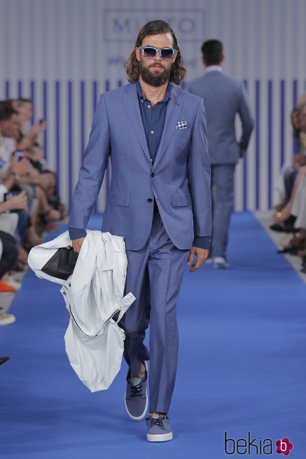 Traje azul para hombre de la colección primavera/verano 2015 de Mirto