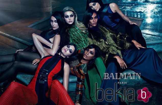 Joan y Erika Smalls, Kendall y Kylie Jenner y Bella y Gigi Hadid en la campaña otoño 2015 de Balmain