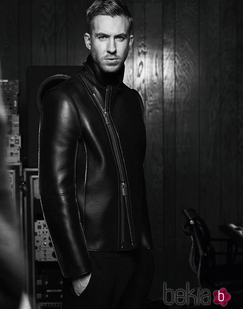 Calvin Harris posando para la campaña otoño/invierno 2015/2016 de Emporio Armani