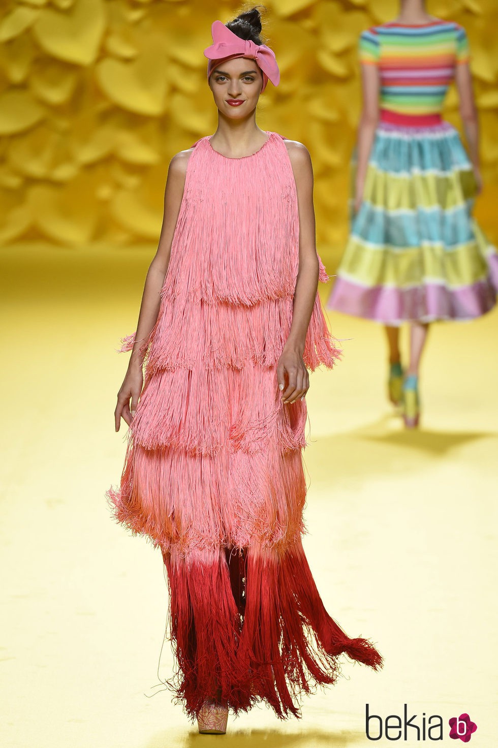 Vestido flecos Agatha Ruiz de la Prada para primavera/verano 2016 Madrid Fashion Week