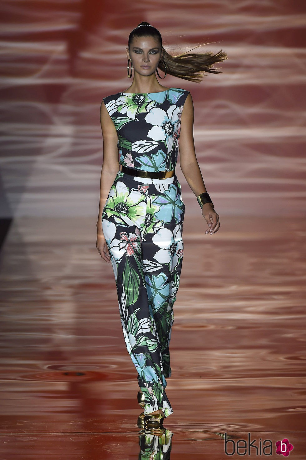 Mono estampado de flores de Roberto Verino para primavera/verano 2016 en Madrid Fashion Week