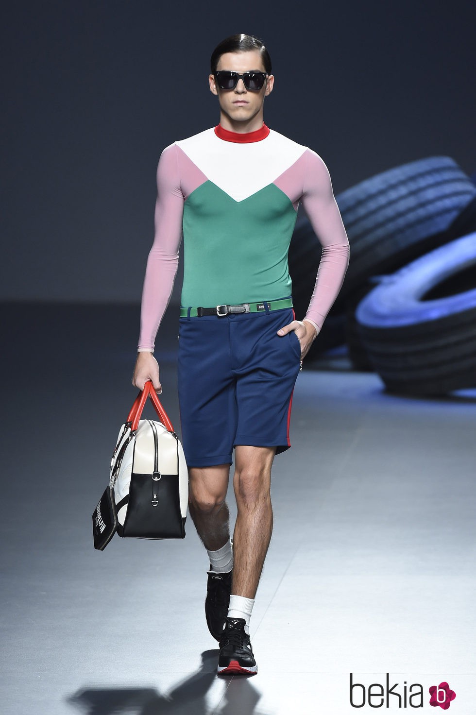 Camiseta deportiva y pantalón corto de la colección de primavera/verano 2016 de David Delfín en Madrid Fashion Week