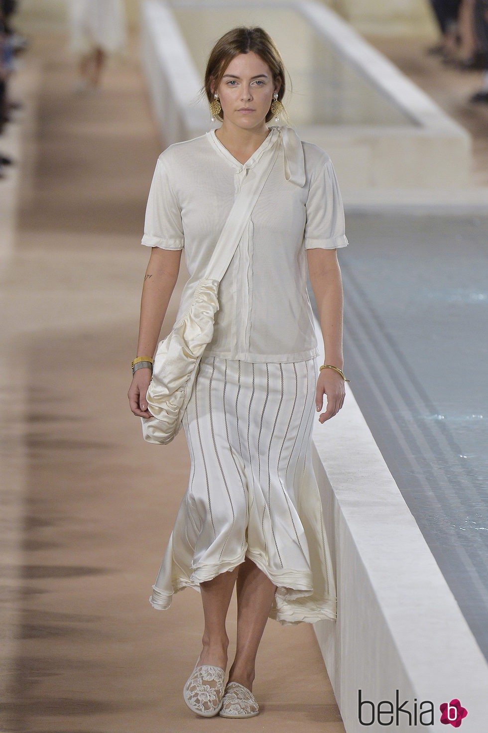 Falda de rayas de la colección primavera/verano 2016 de Balenciaga en Paris Fashion Week