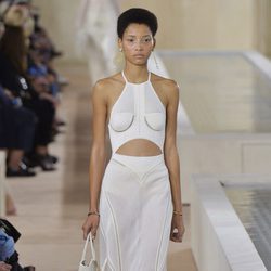 Desfile de la colección primavera/verano 2016 de Balenciaga en Paris Fashion Week