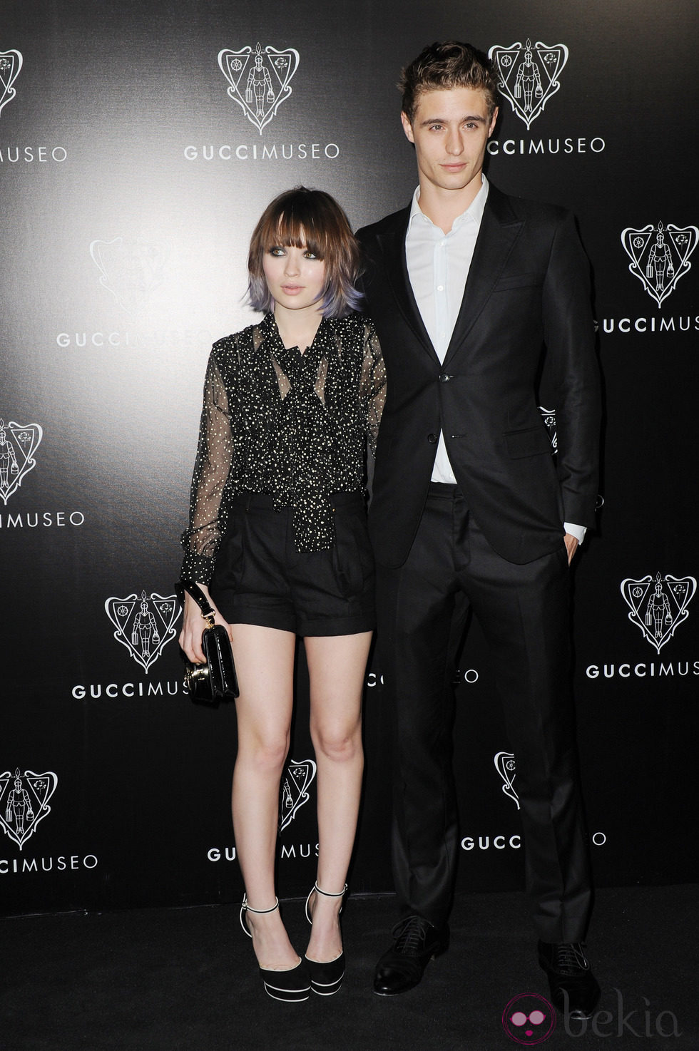 Max Irons y Emily Browning en la inauguración del Museo Gucci en Florencia