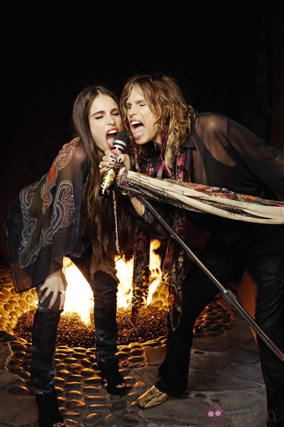 Steven Tyler y su hija Chelsea posan para la firma Andrew Charles