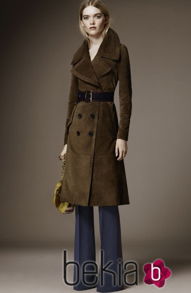 Chaquetón marrón midi de la pre colección otoño/invierno 2015/2016 de Burberry