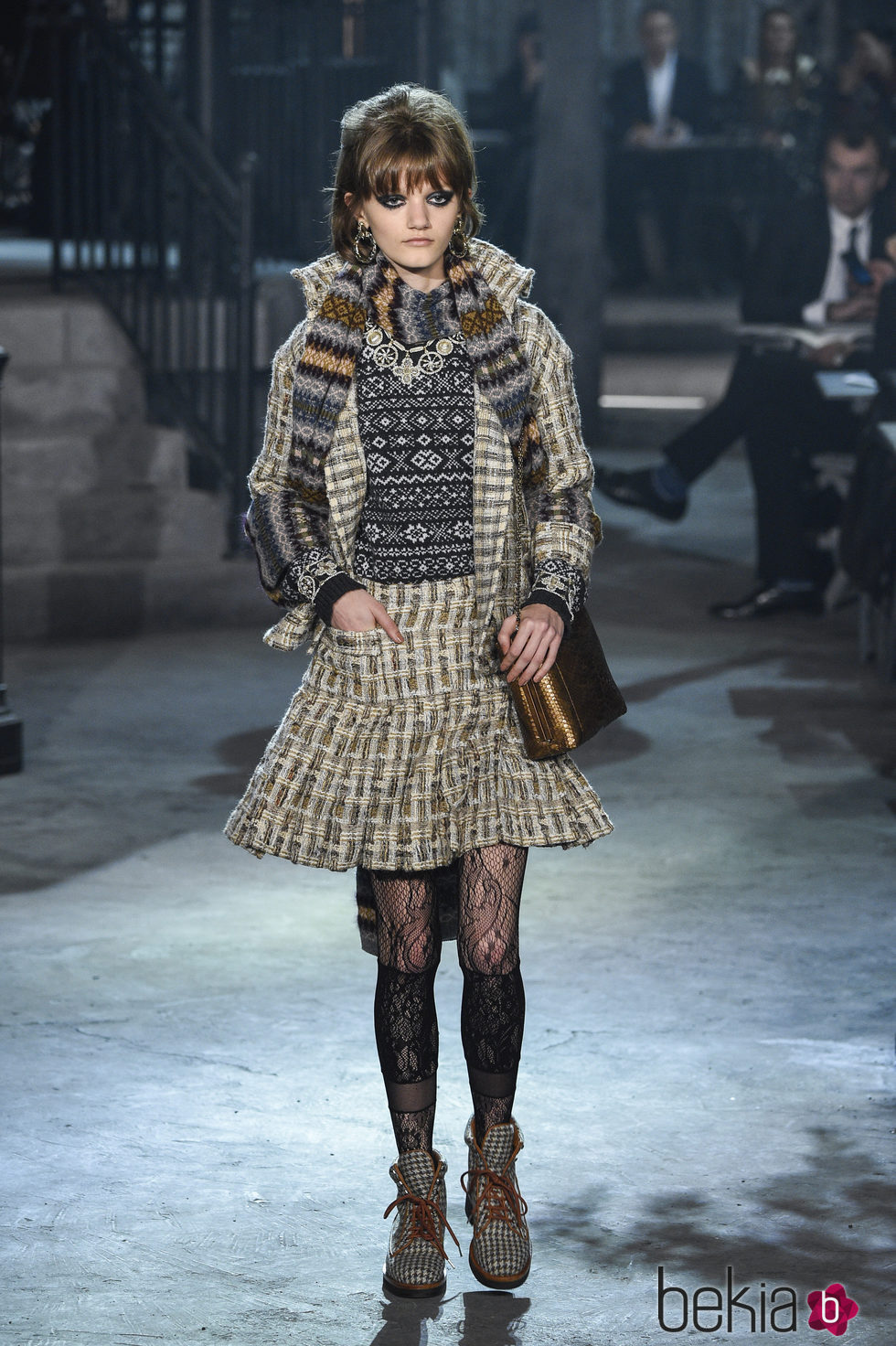 Traje de falda de vuelo de la colección 'Métiers d'Art Paris à Rome 2015/2016' de Chanel