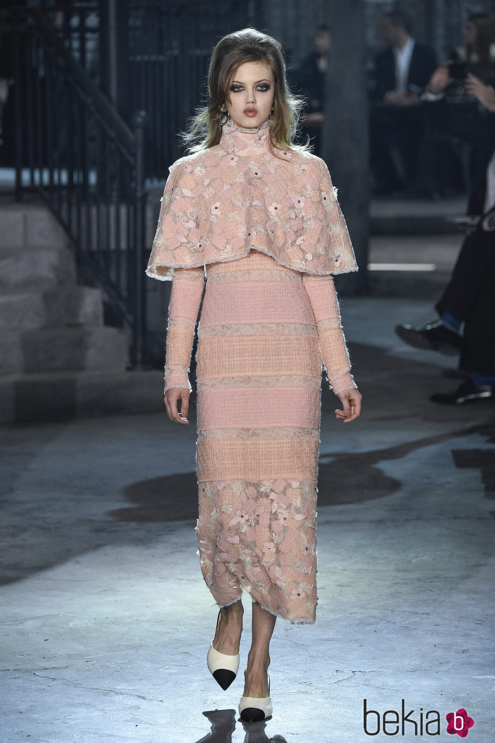 Look total rosa cuarzo de la colección 'Métiers d'Art Paris à Rome 2015/2016' de Chanel