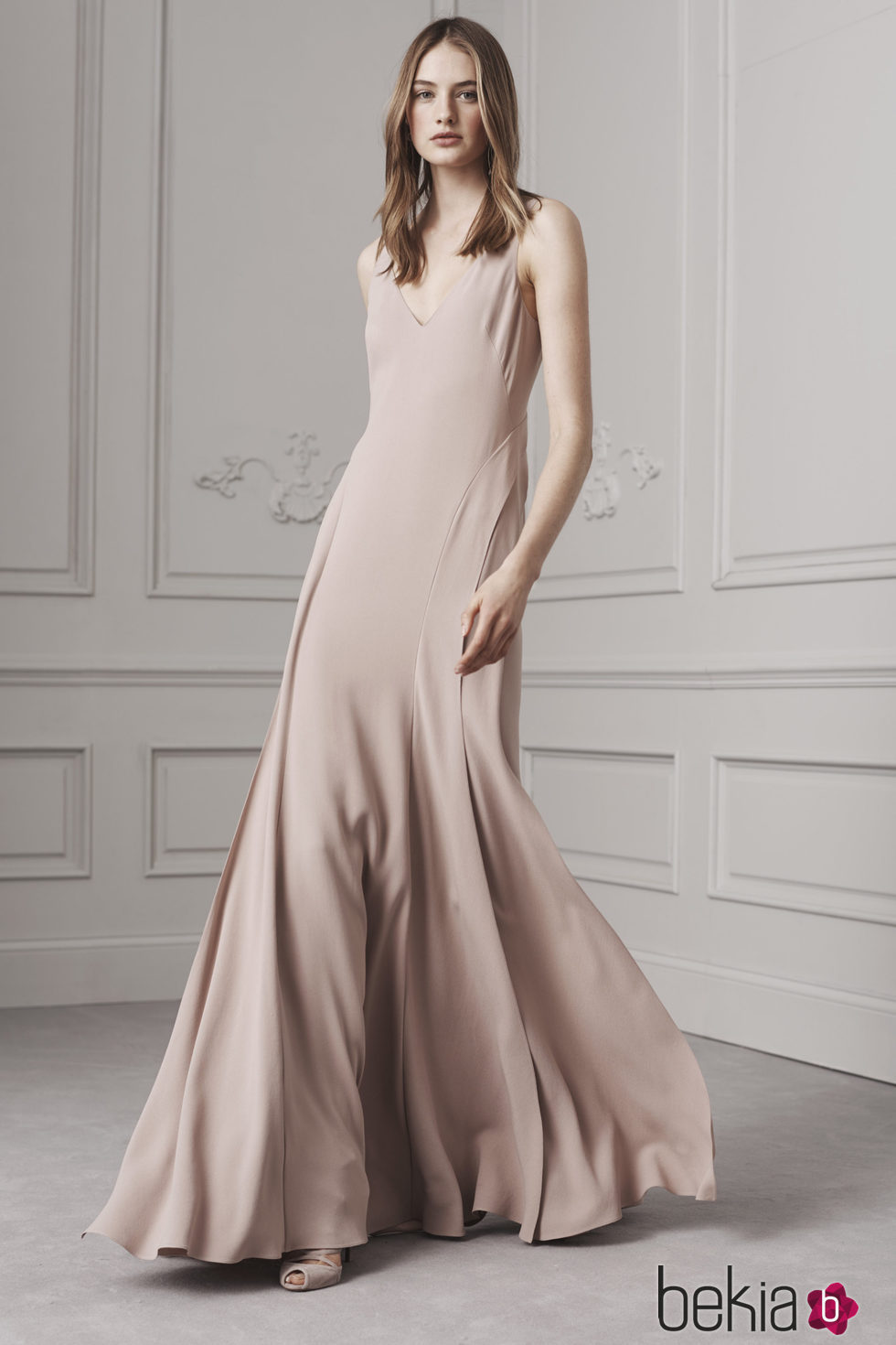 Vestido largo en rosa palo estilo lencero de Ralph Lauren para la colección Pre-Fall 2016